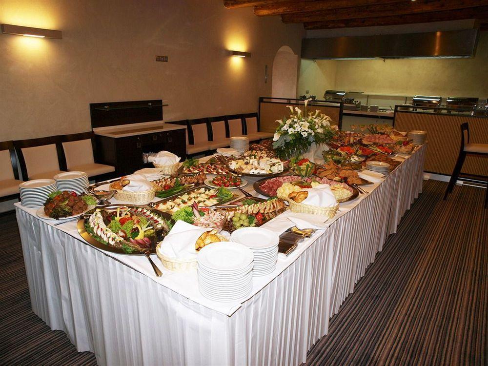 Hotel Budweis Екстер'єр фото