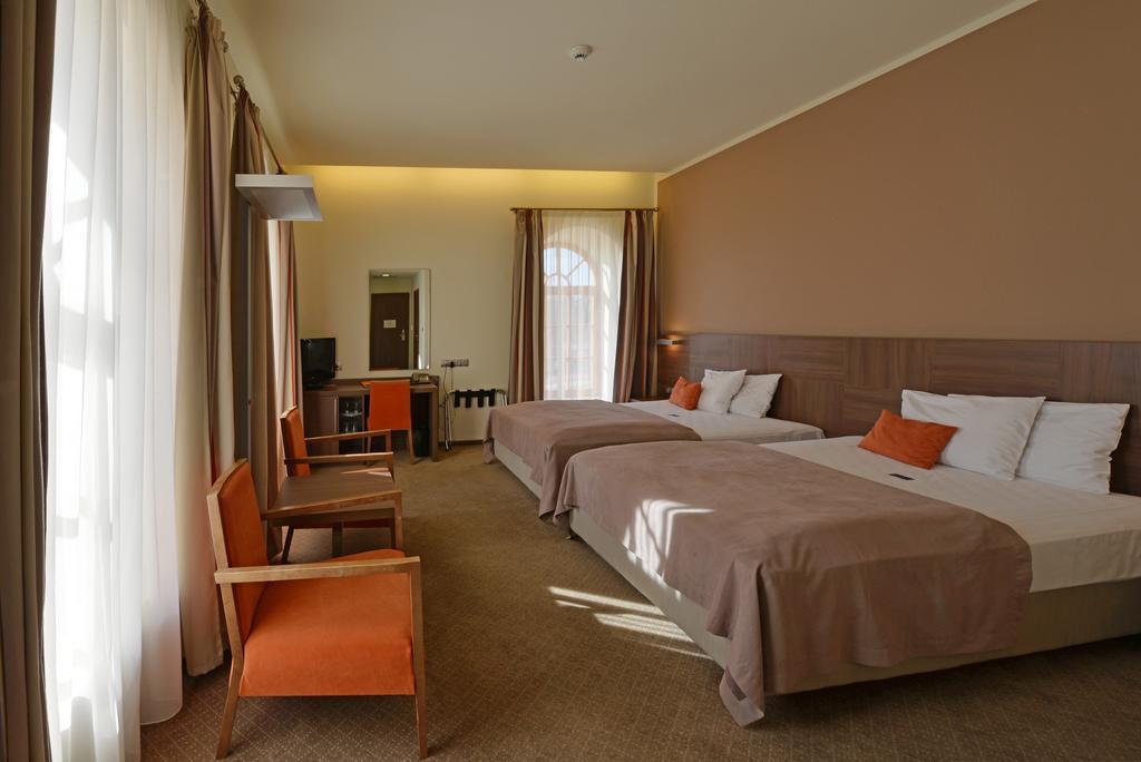 Hotel Budweis Екстер'єр фото