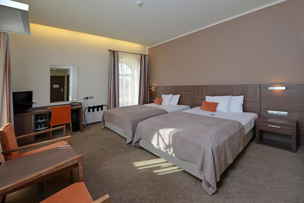 Hotel Budweis Екстер'єр фото