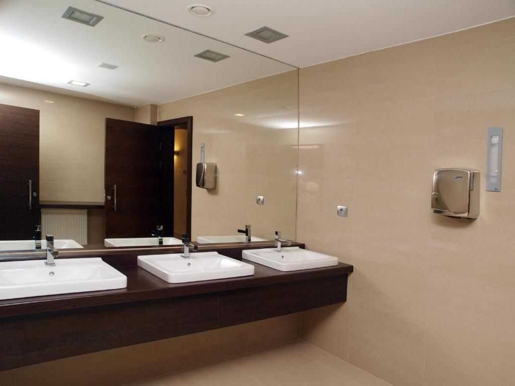 Hotel Budweis Екстер'єр фото